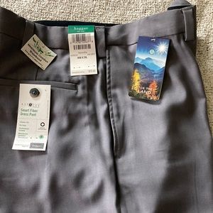 New, 36 W 29 L. Classic fit, no iron, comfort waistband, permanent crease, grey.